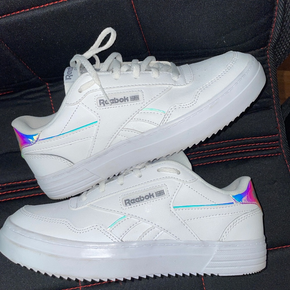 Reebok womens 7-metallic trim